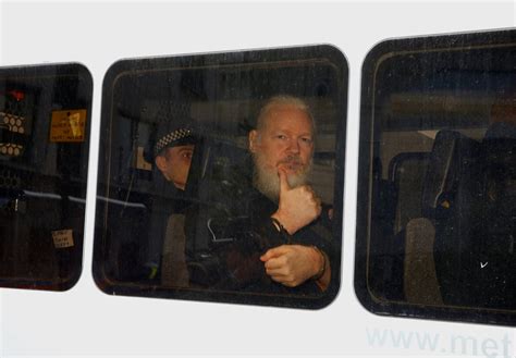 julian assange trial update